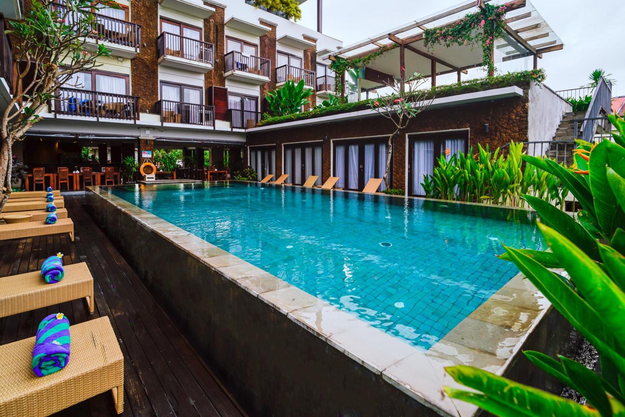 The Kirana Canggu Hotel Exterior photo