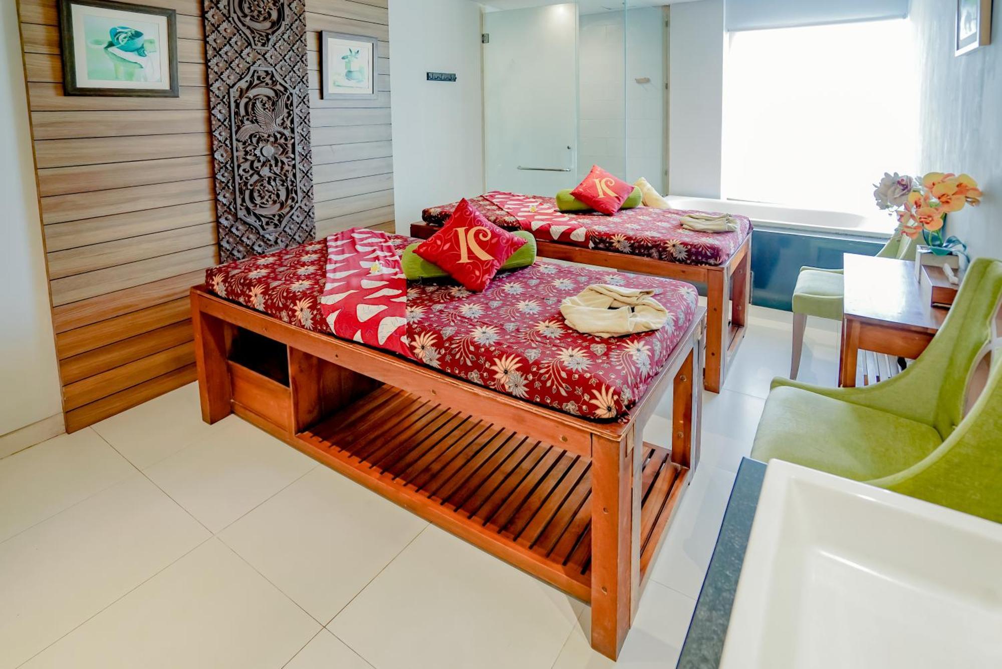 The Kirana Canggu Hotel Exterior photo