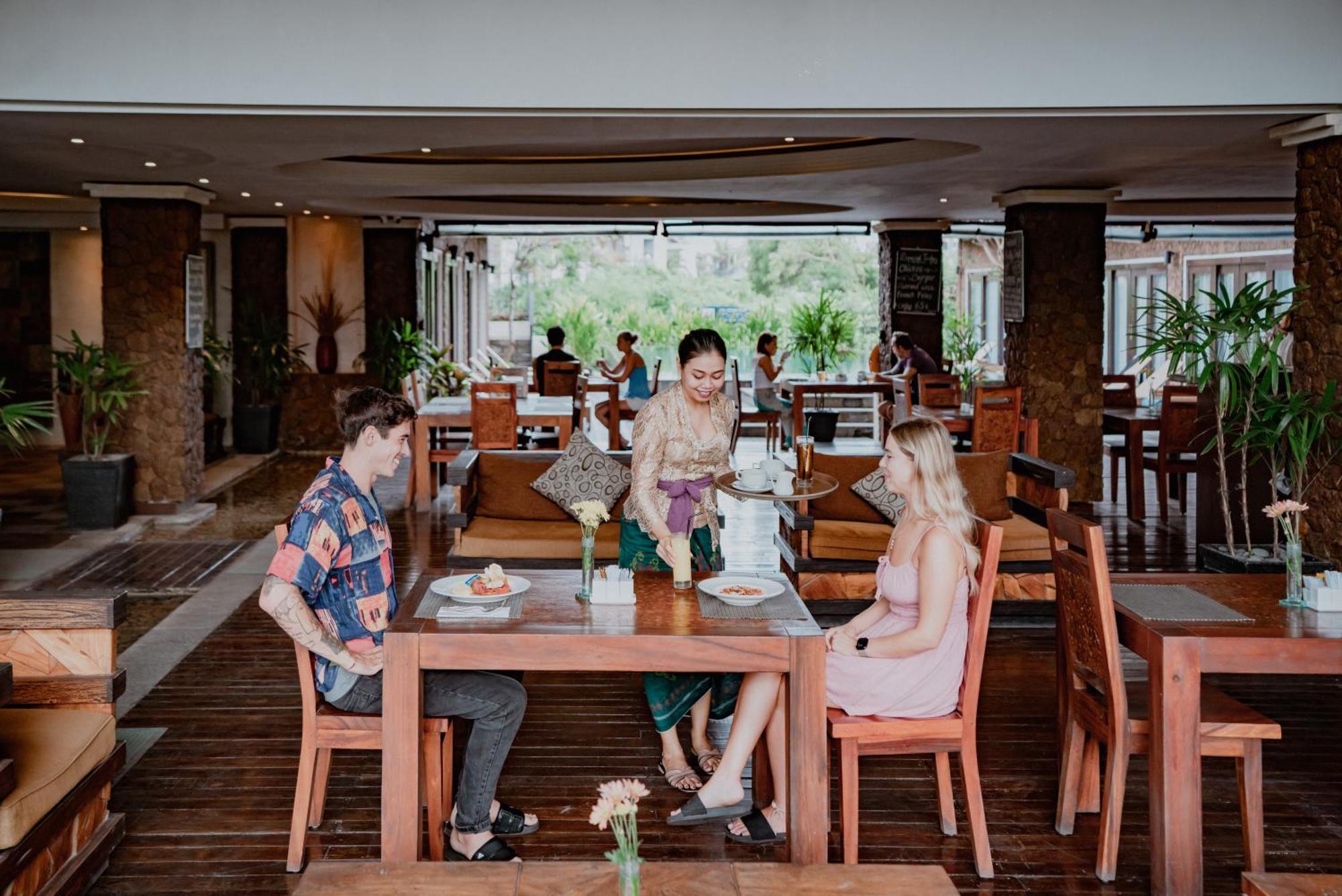 The Kirana Canggu Hotel Exterior photo