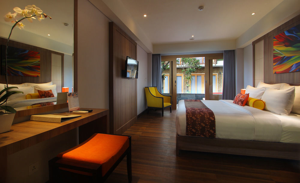 The Kirana Canggu Hotel Exterior photo