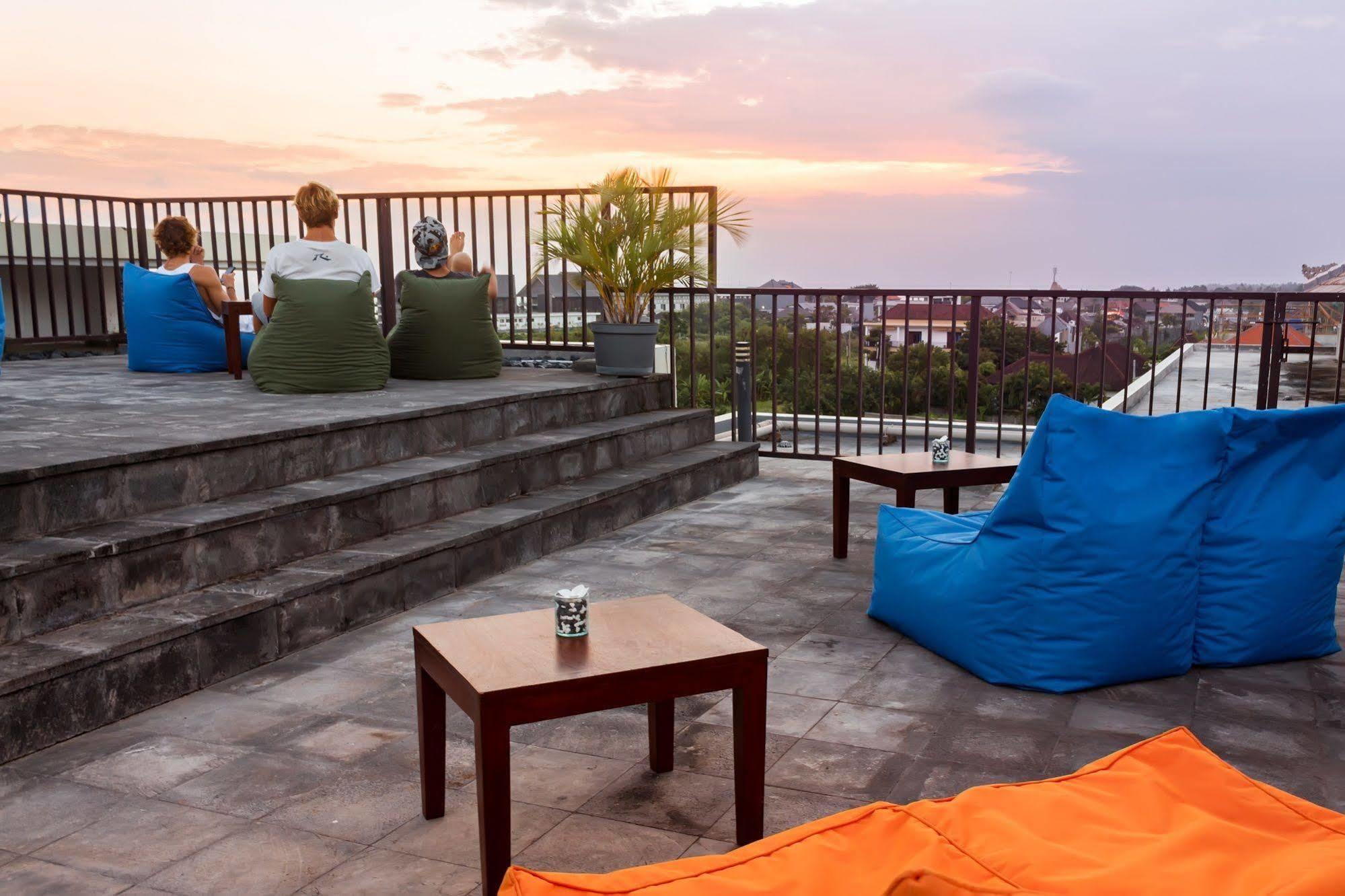 The Kirana Canggu Hotel Exterior photo
